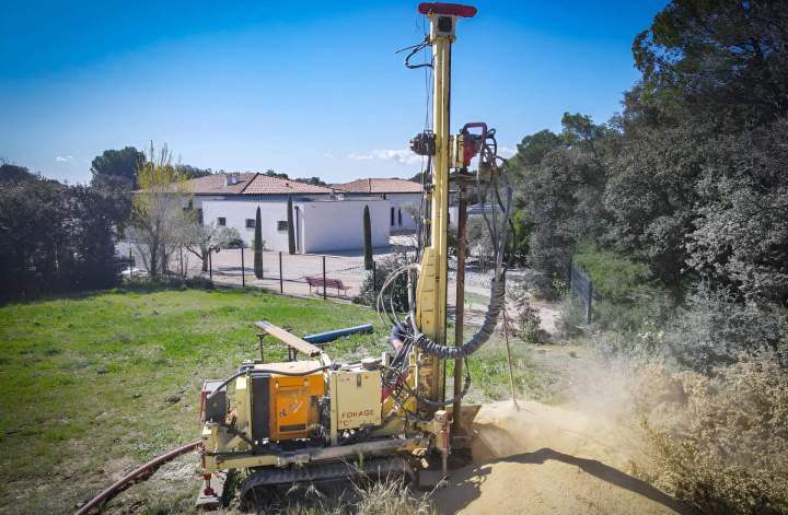 Forage d'eau, Orange