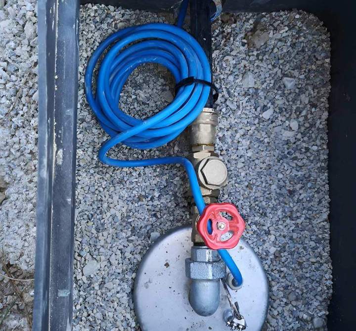 Installation d'équipements de pompage, Orange